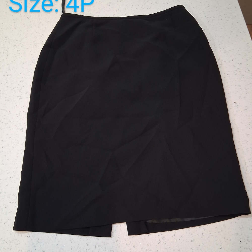Elegant Black Women's Skirt